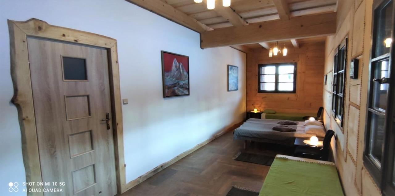 Chochlik Hotel Ustrzyki Dolne Ngoại thất bức ảnh