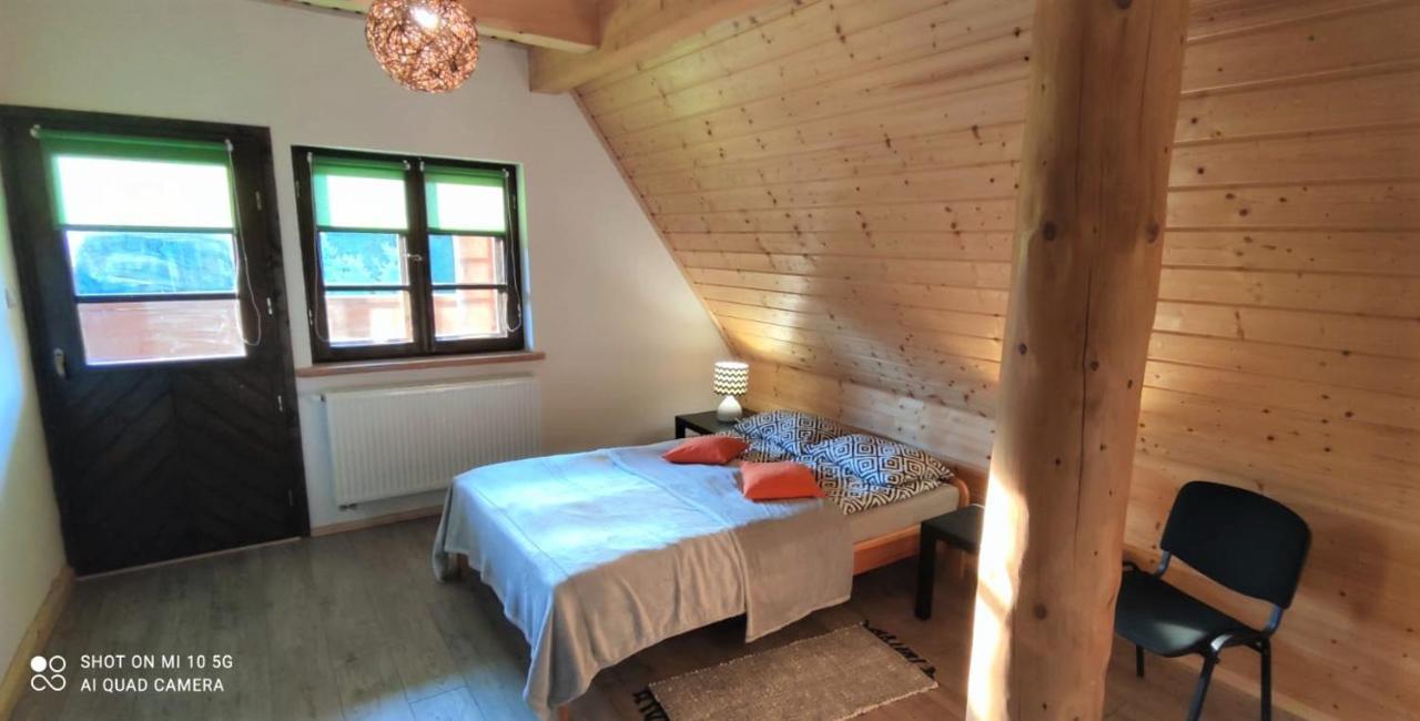 Chochlik Hotel Ustrzyki Dolne Ngoại thất bức ảnh